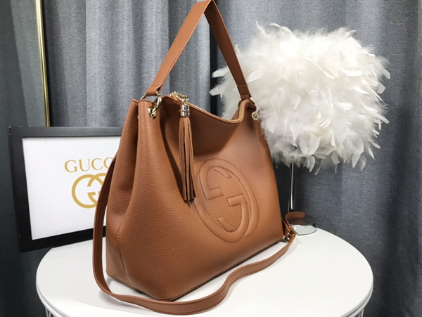 激安グッチバッグコピー背面デザイン